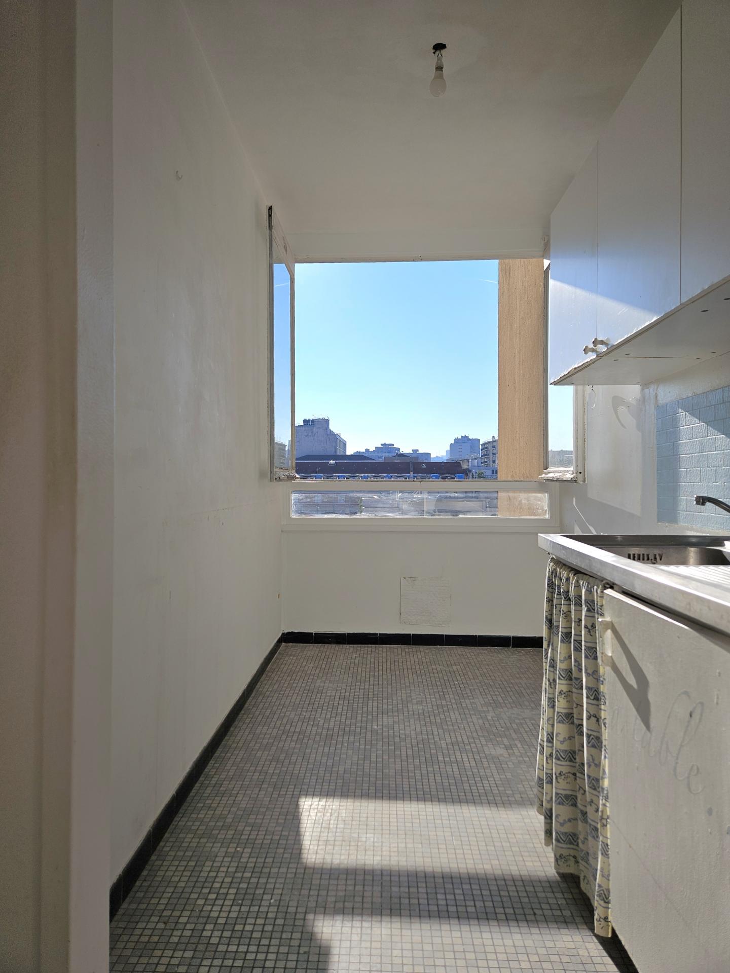 Appartement Paris 19e - A rénover, vue dégagée