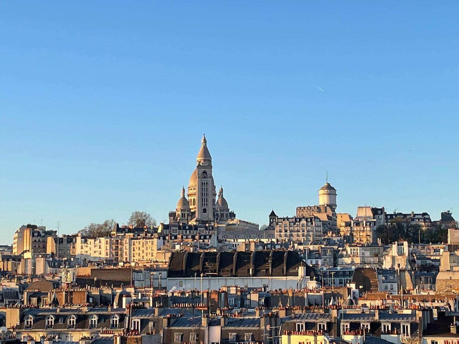 Lumière et vue magique sur le Sacré Coeur - un écrin de sérénité au coeur du 18 ème