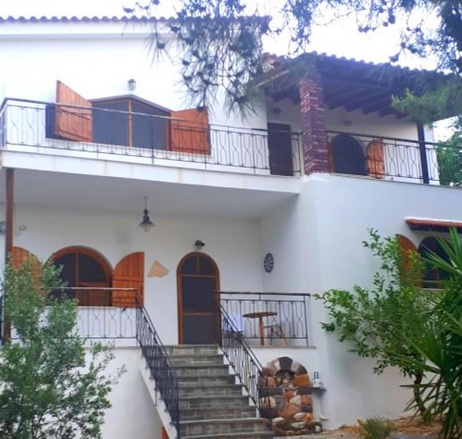 Ile d'Eubée (Grèce centrale) - Maison dans la pinède avec vue imprenable sur la mer