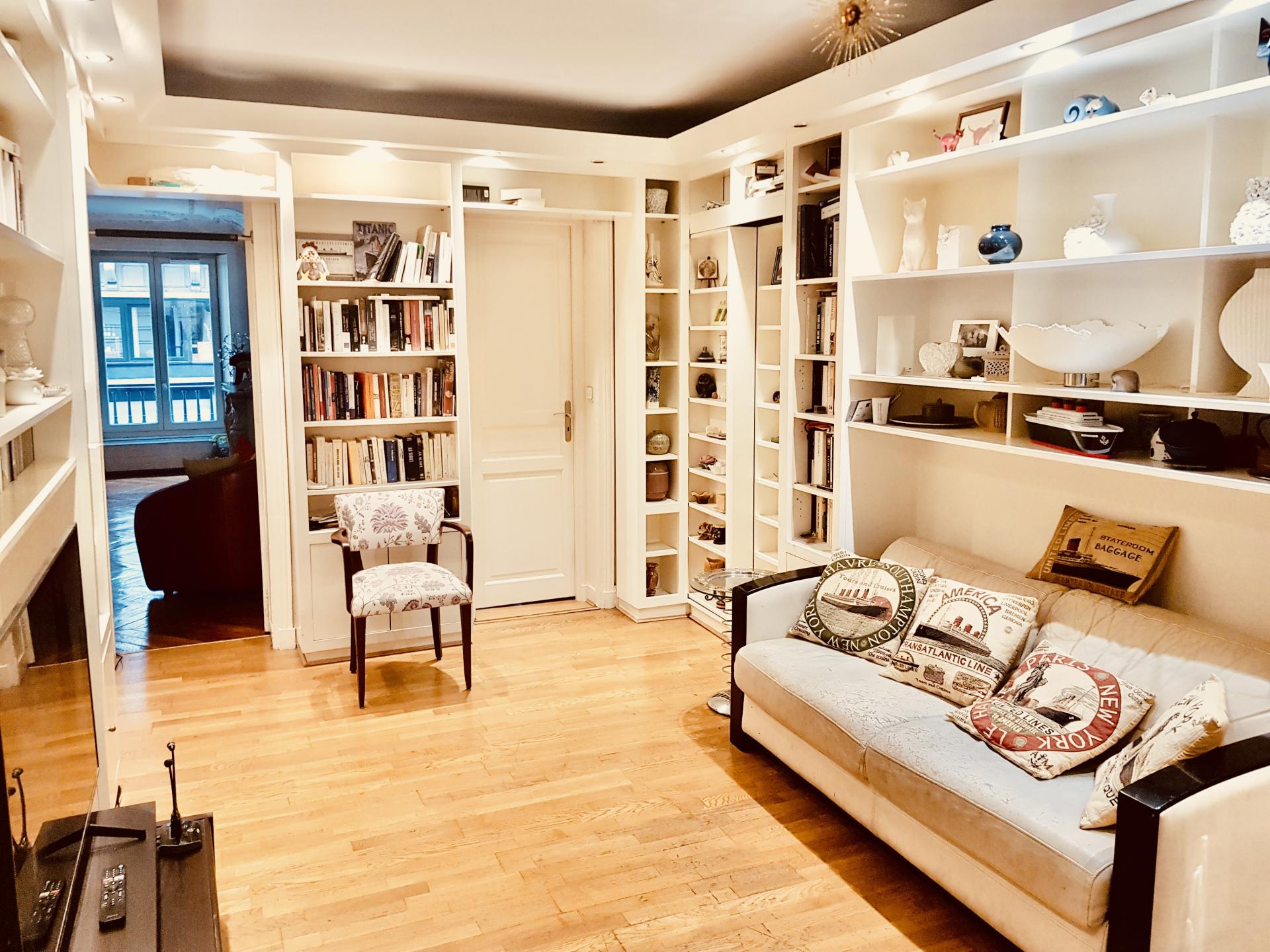 Appartement de 6 pièces - 184 m2 - 9 ème arrondissement