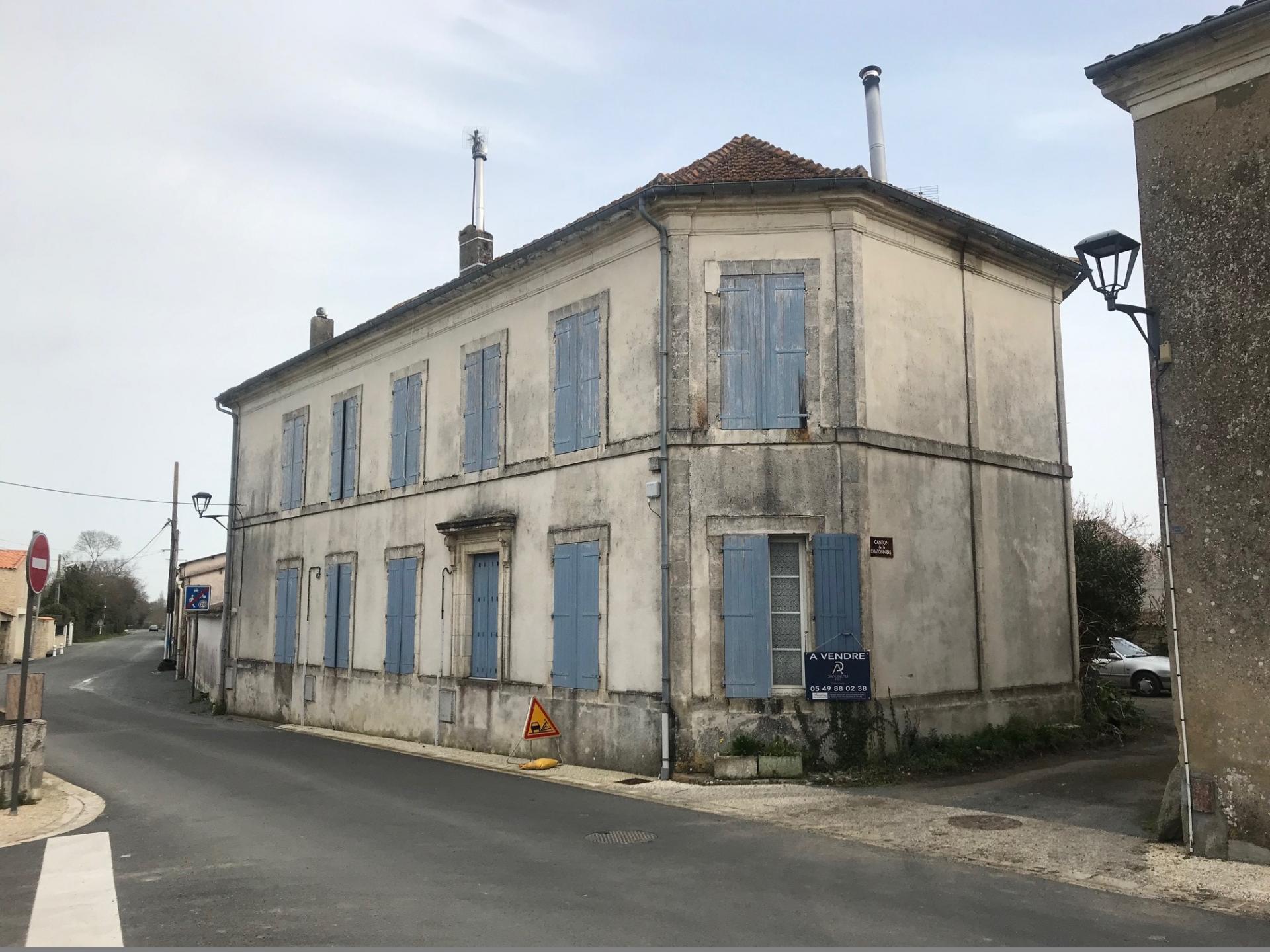 Maison de caractère de centre bourg