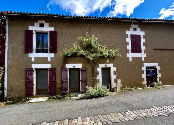 Charmante maison au cœur du village, à rénover, proche de Poitiers