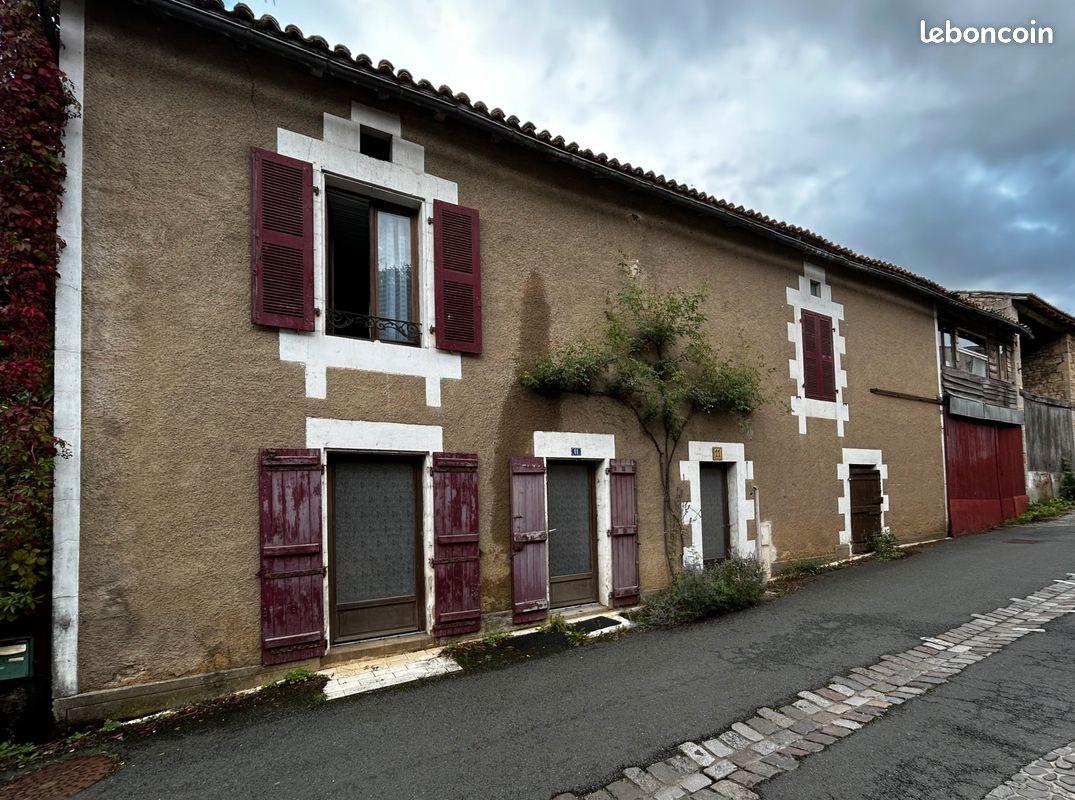 Maison de village de 157m² à Celle Levescault
