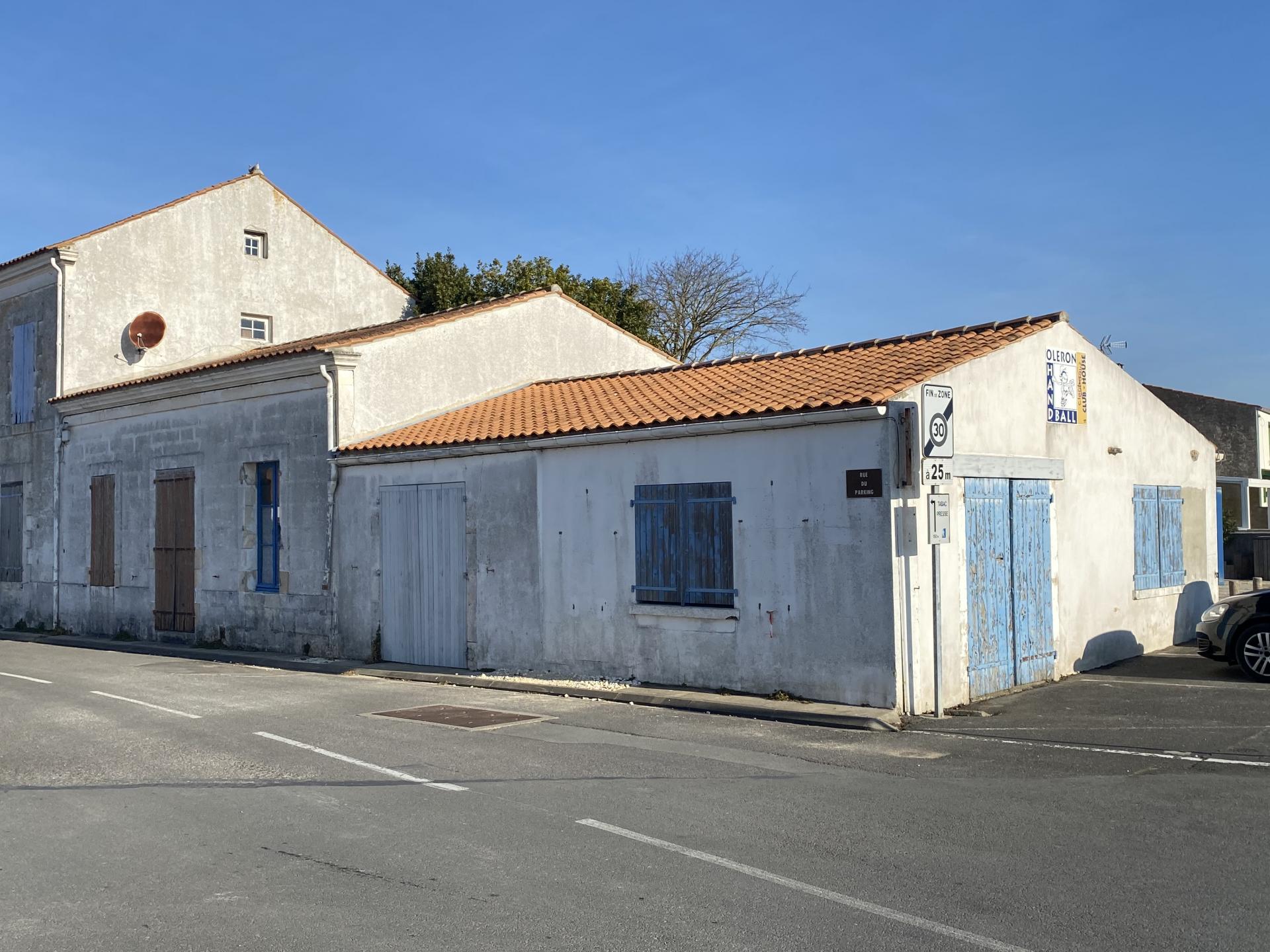 Local communal à vocation de restauration