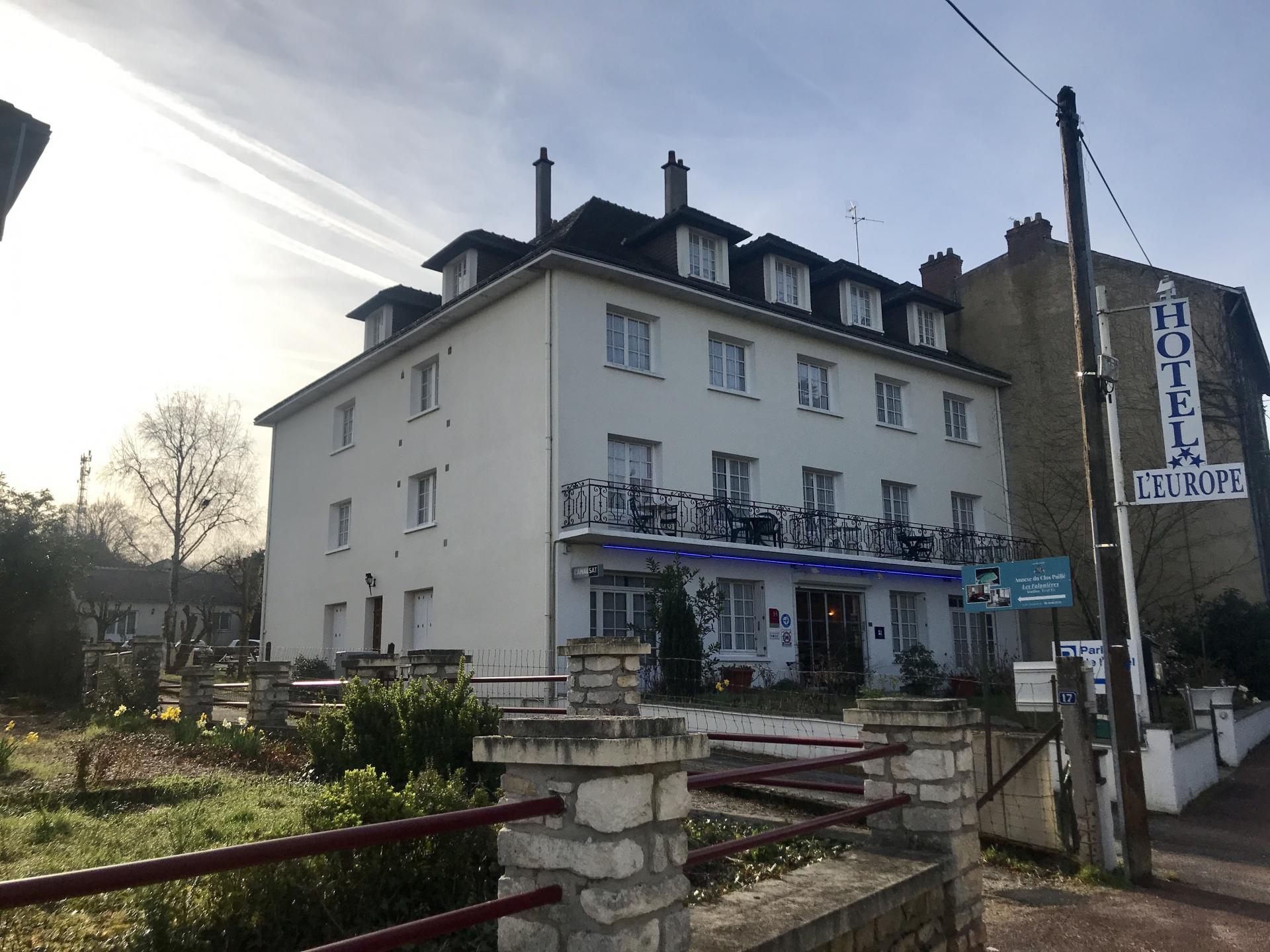 La roche posay, immeuble a vocation hoteliere