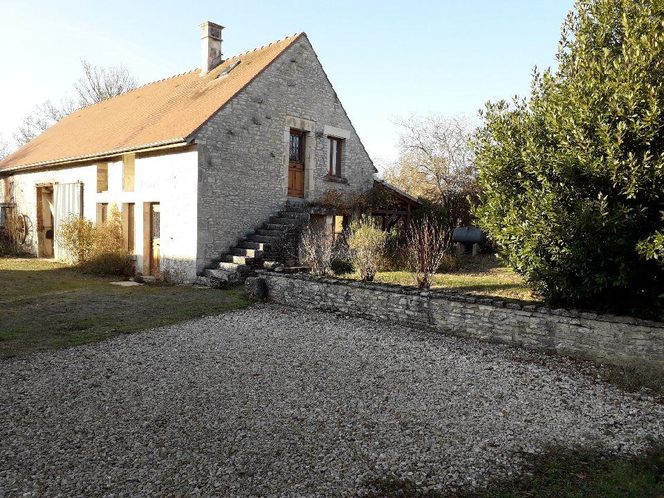 RARE- MAISON  ENTIÈREMENT RESTAURÉE - DRUYES LES BELLES FONTAINES ( 89560)