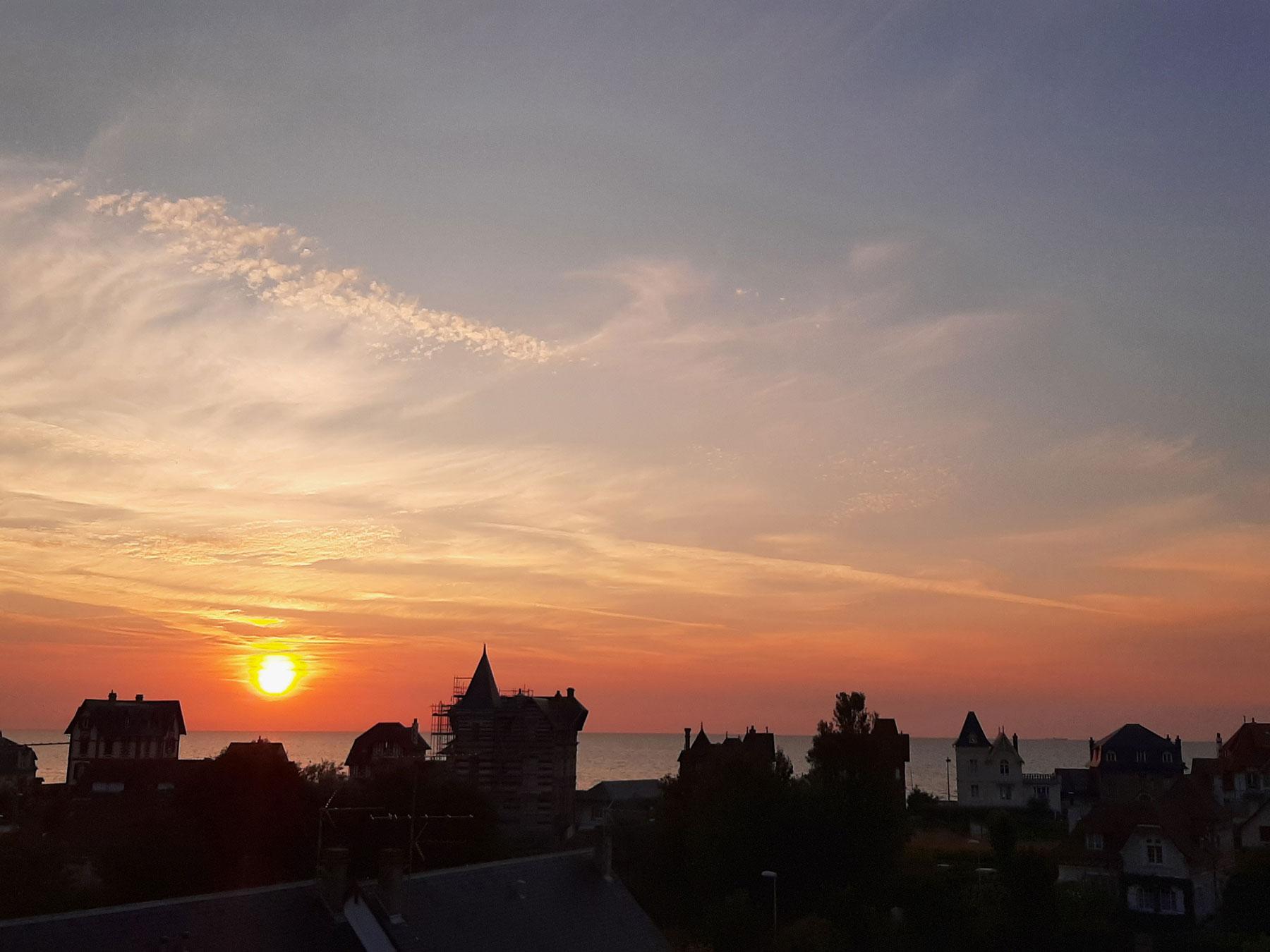 VILLERS - SUR - MER - Très bel appartement - vue mer et campagne