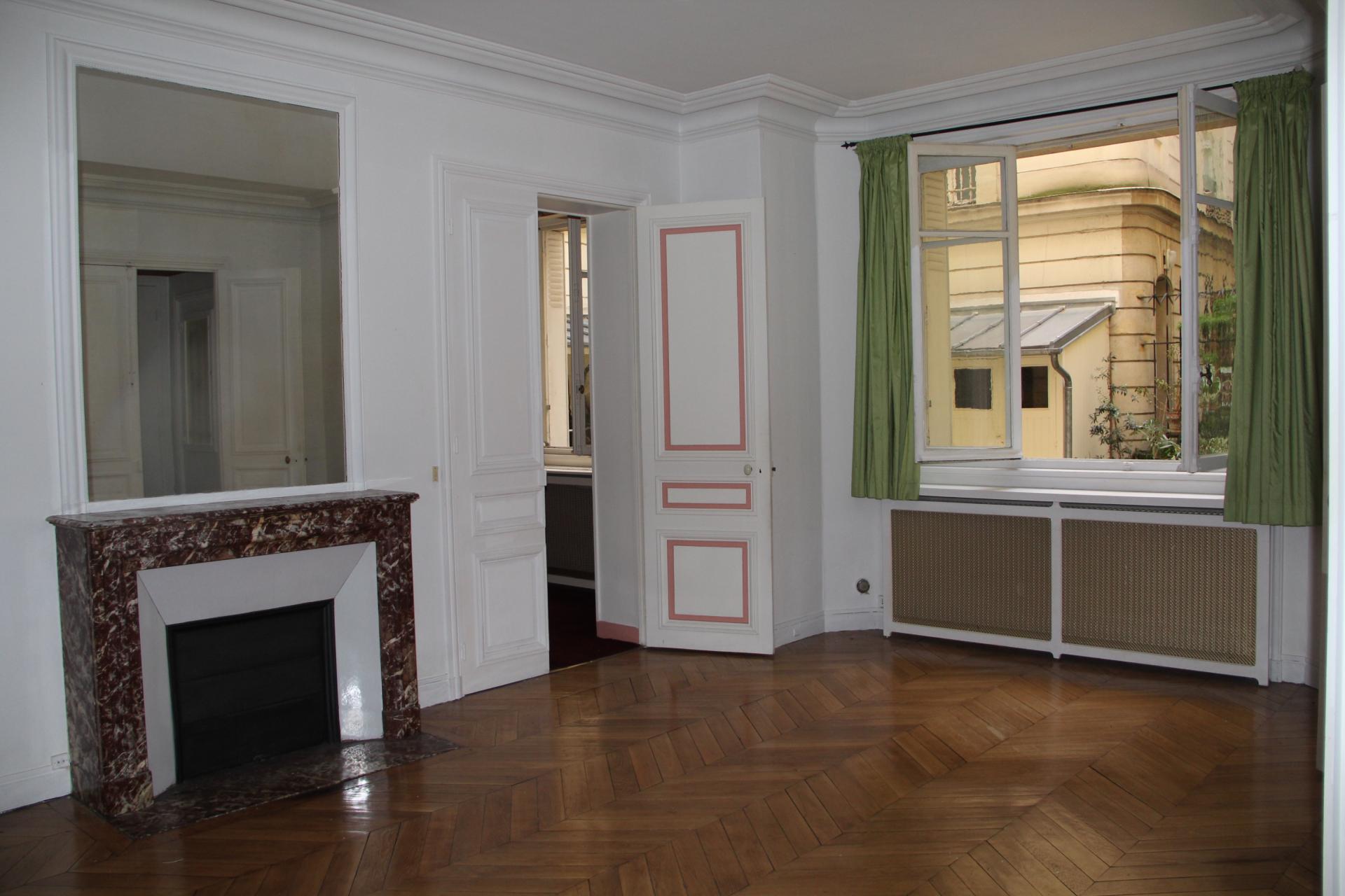EXCLUSIVITE - APPARTEMENT OU BUREAU DE 55,20 M2 HABITABLES - PARIS 7EME QUARTIER RAPP / BOSQUET/CHAMPS DE MARS