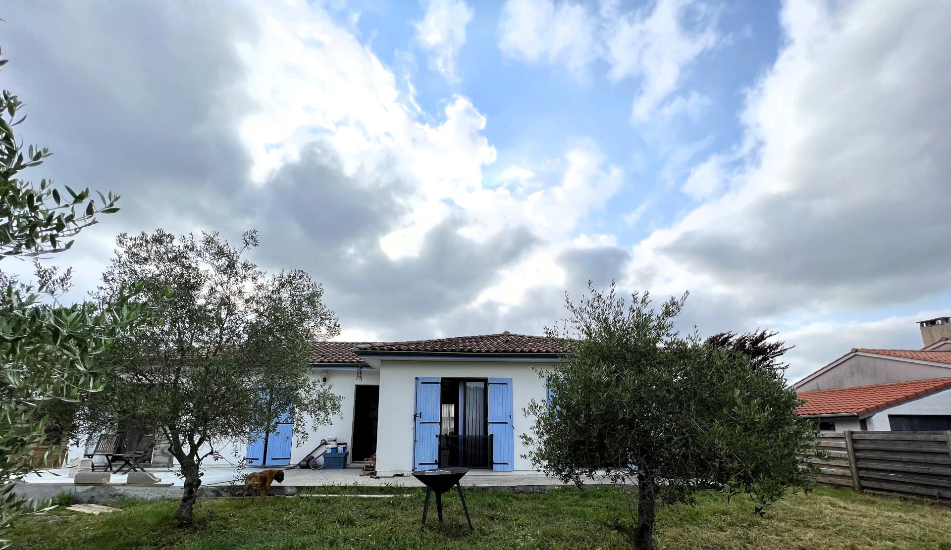 Gironde  proche Bassin Arcachon et Landes maison de 118 m2 sur jardin de 1200m2