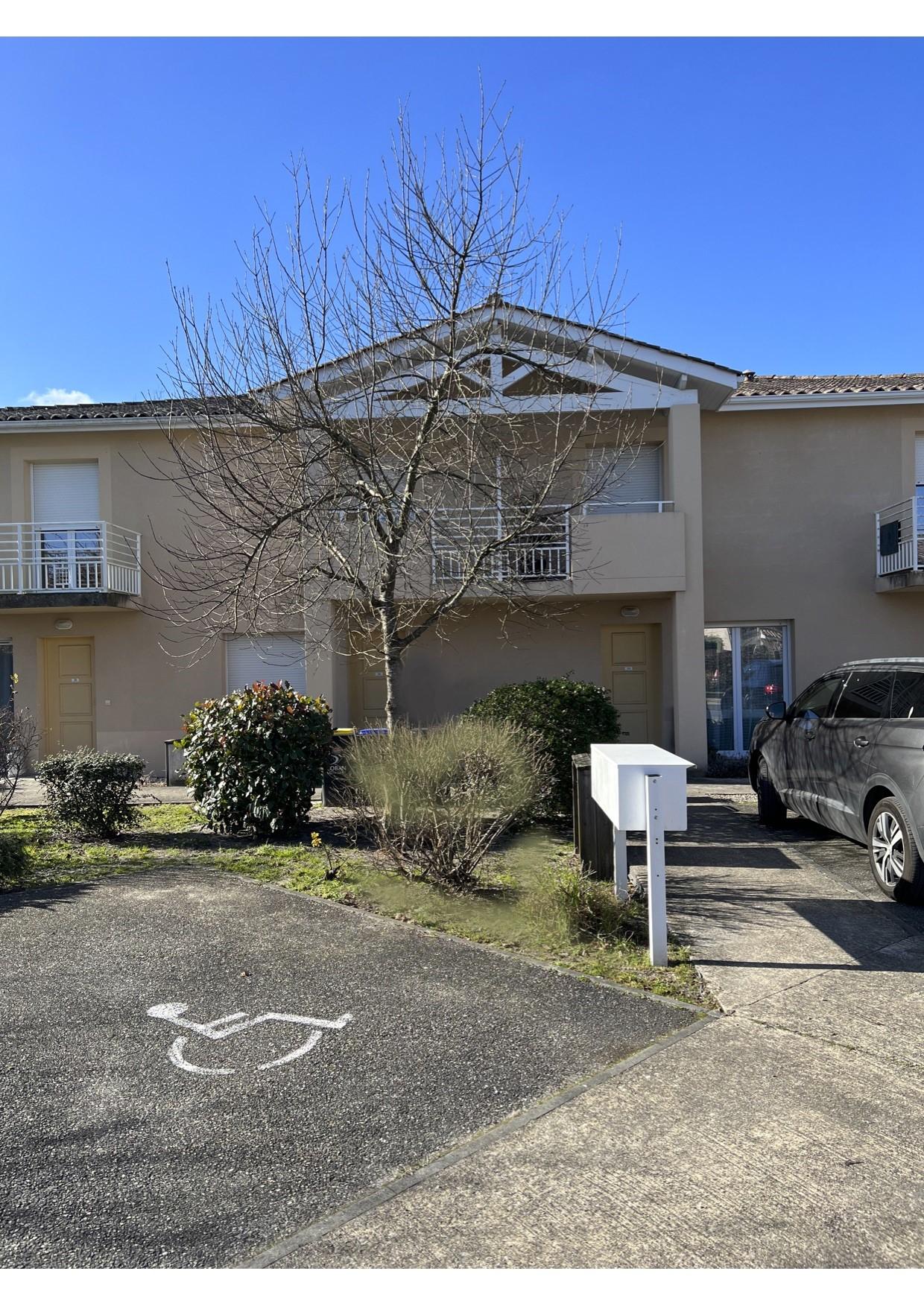 Bassin d'Arcachon , maison mitoyenne en duplex à voir rapidement