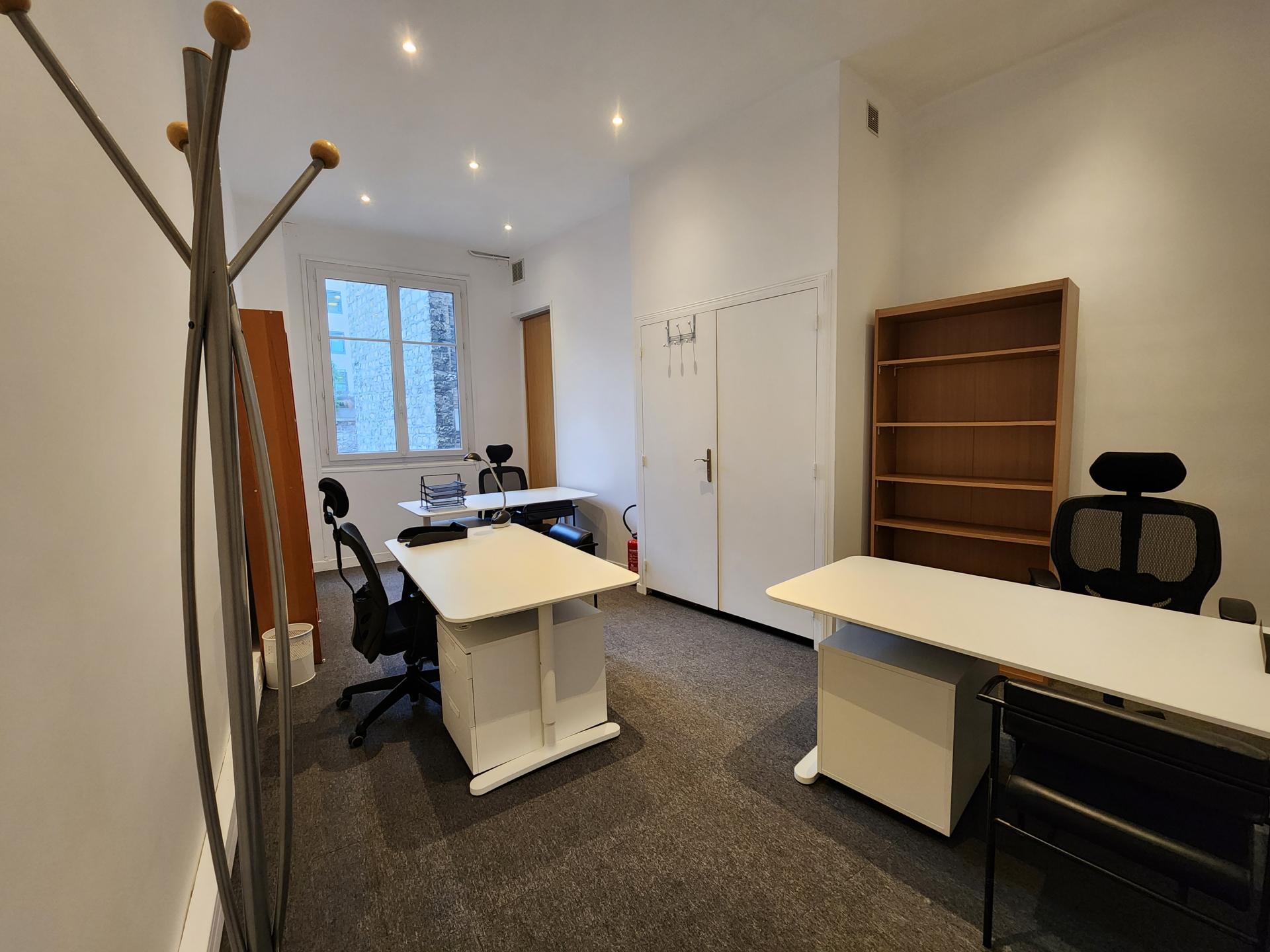 Bureau professionnel commercial 22m² 