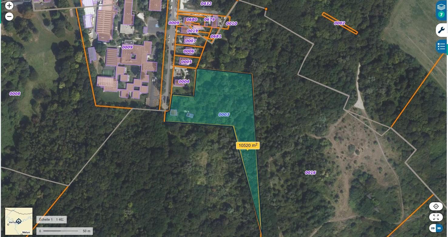 maison d'habitation et annexe de 180 m² sur 10.000 m² de terrains en zone naturelle